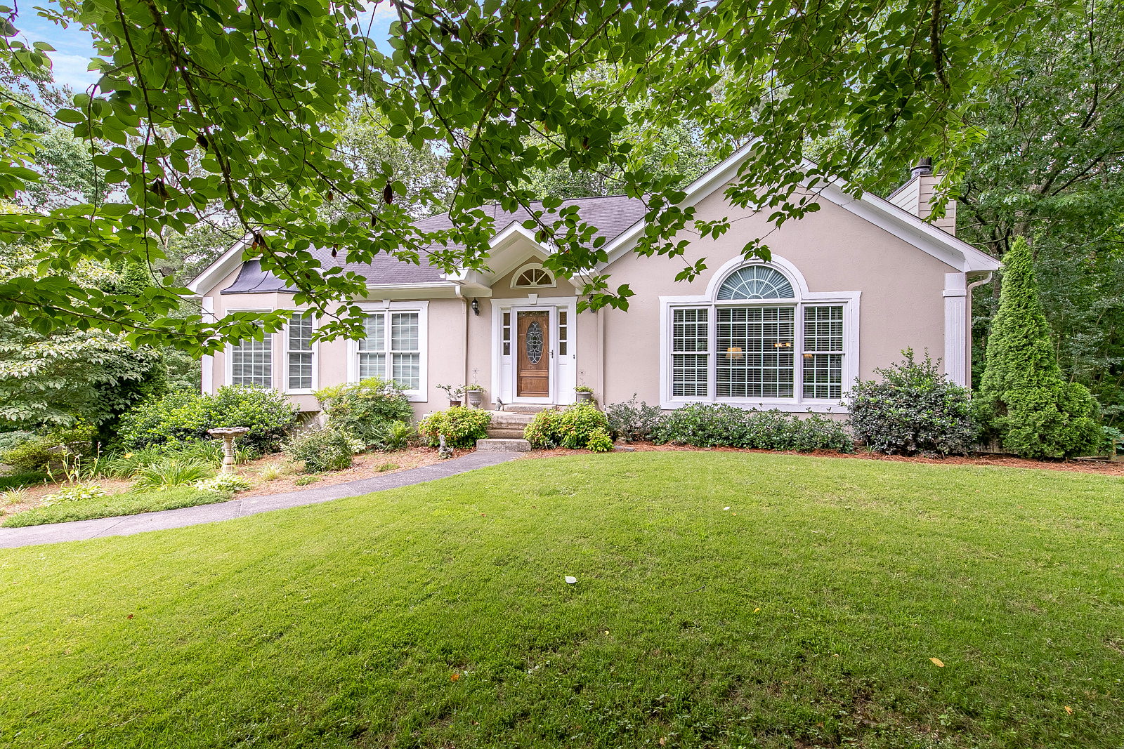 Glide Tour of 155 Chadds View, Acworth, 30101