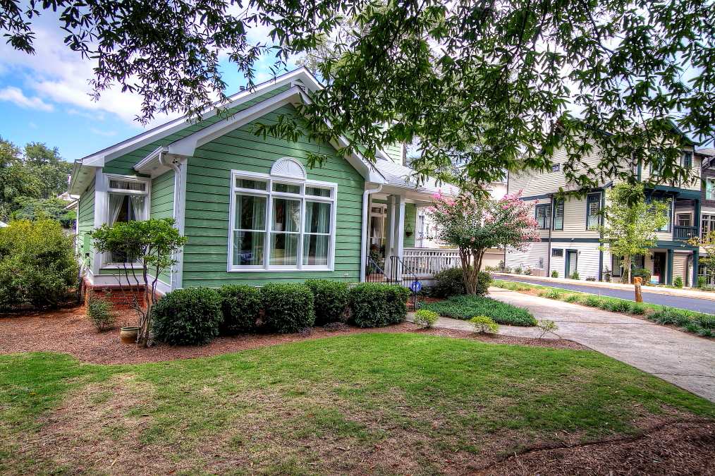 Glide Tour of 115 Hibernia Avenue, Decatur, 30030