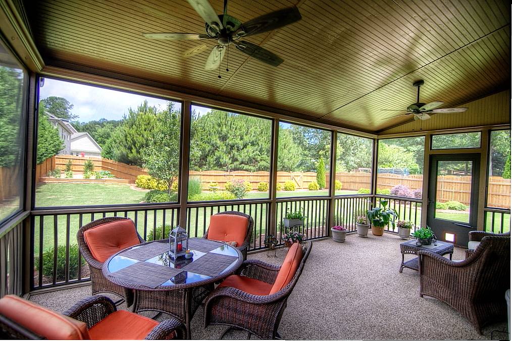 Glide Tour of 6010 Stillwater Place, Flowery Branch, 30542