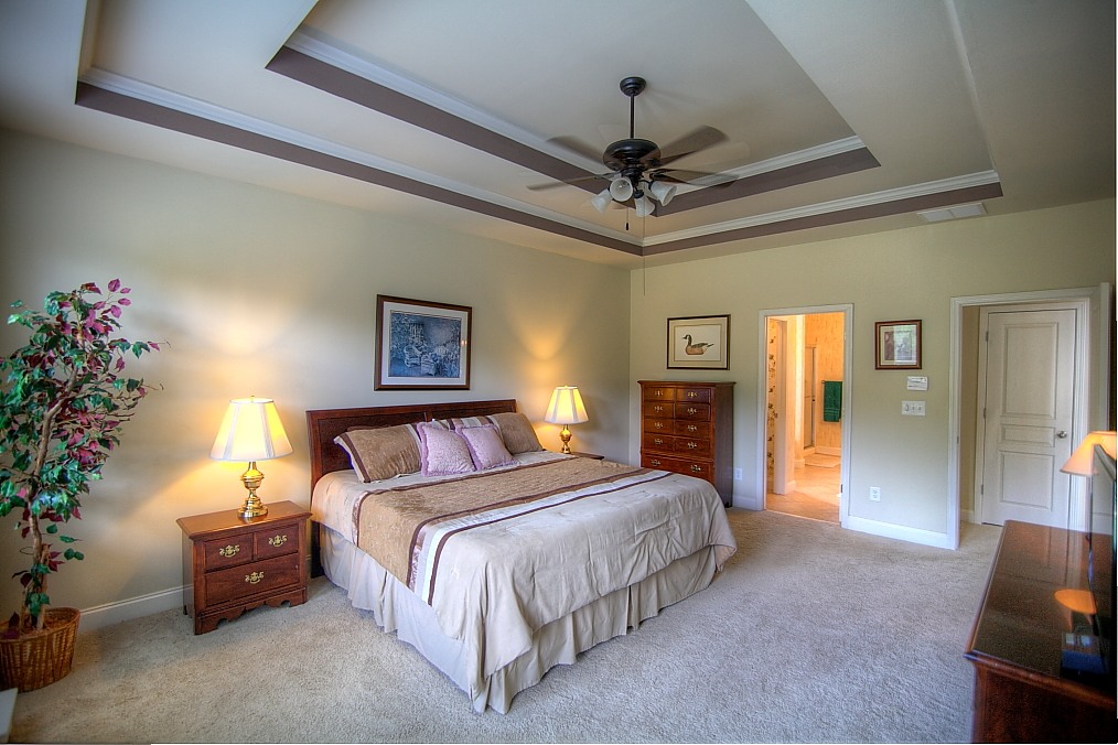 Glide Tour of 6010 Stillwater Place, Flowery Branch, 30542