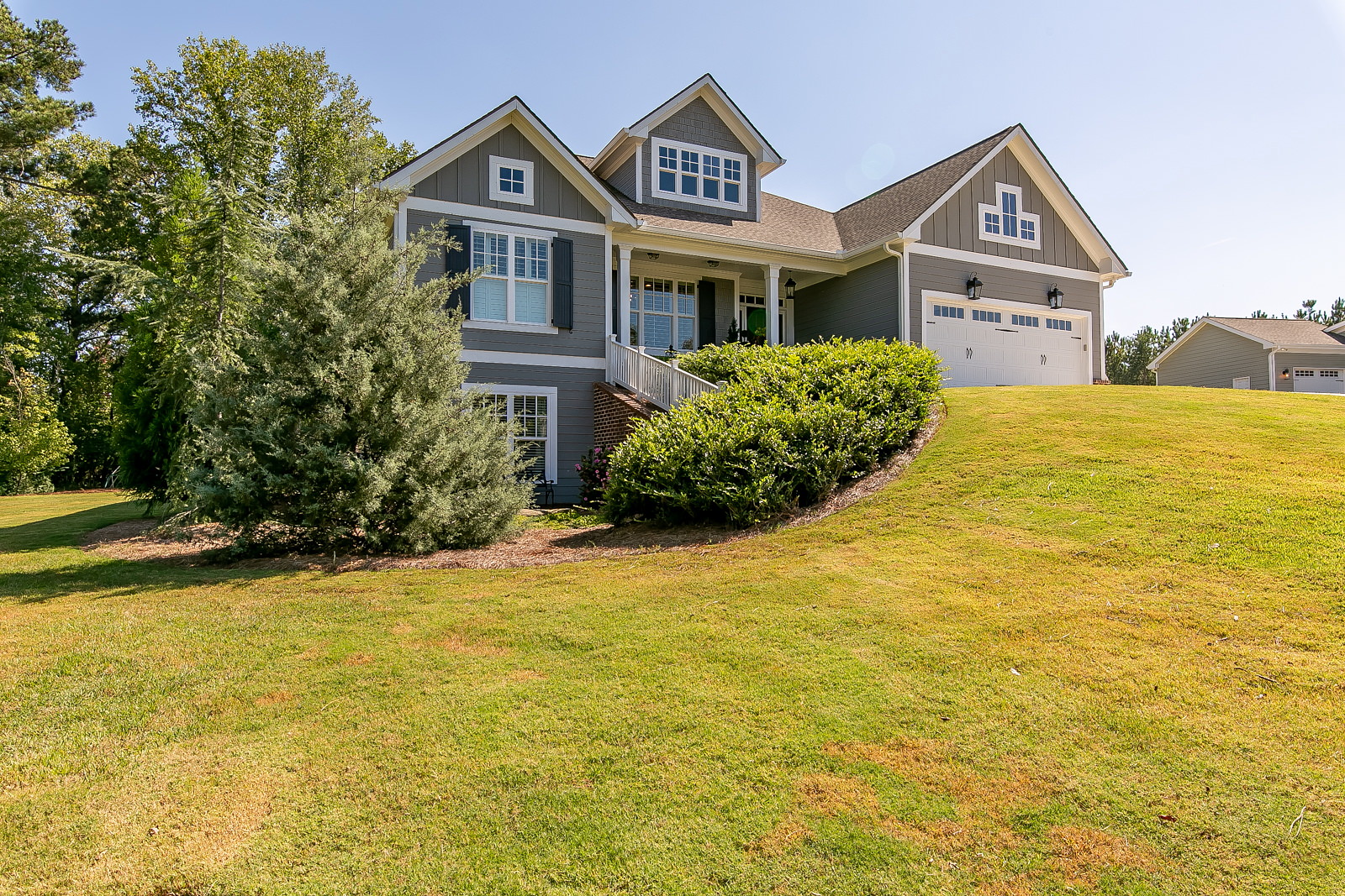 Glide Tour of 6411 Winter Harbor Dr, Flowery Branch, 30542