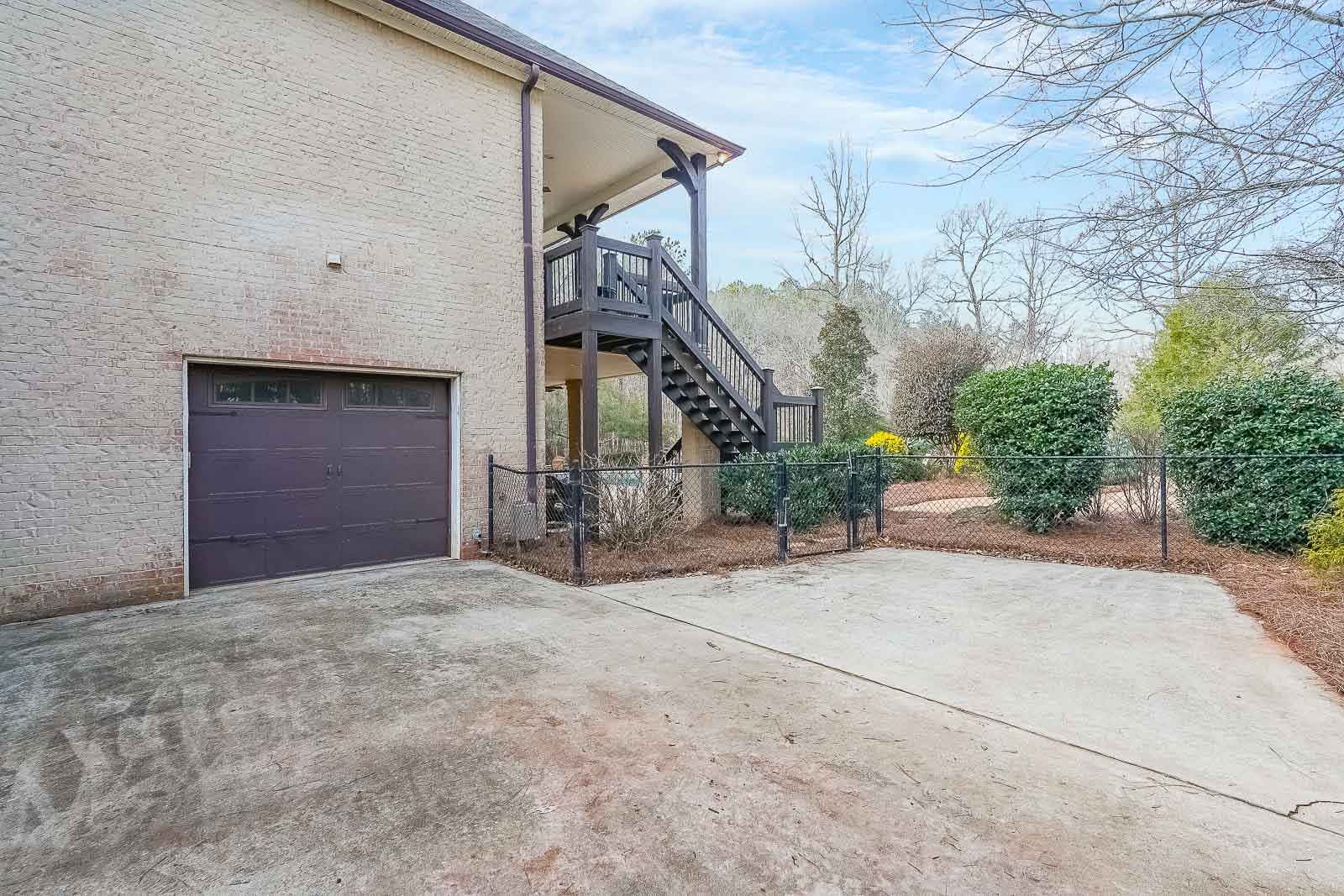 Glide Tour of 179 McIntosh Circle, Jackson, 30233