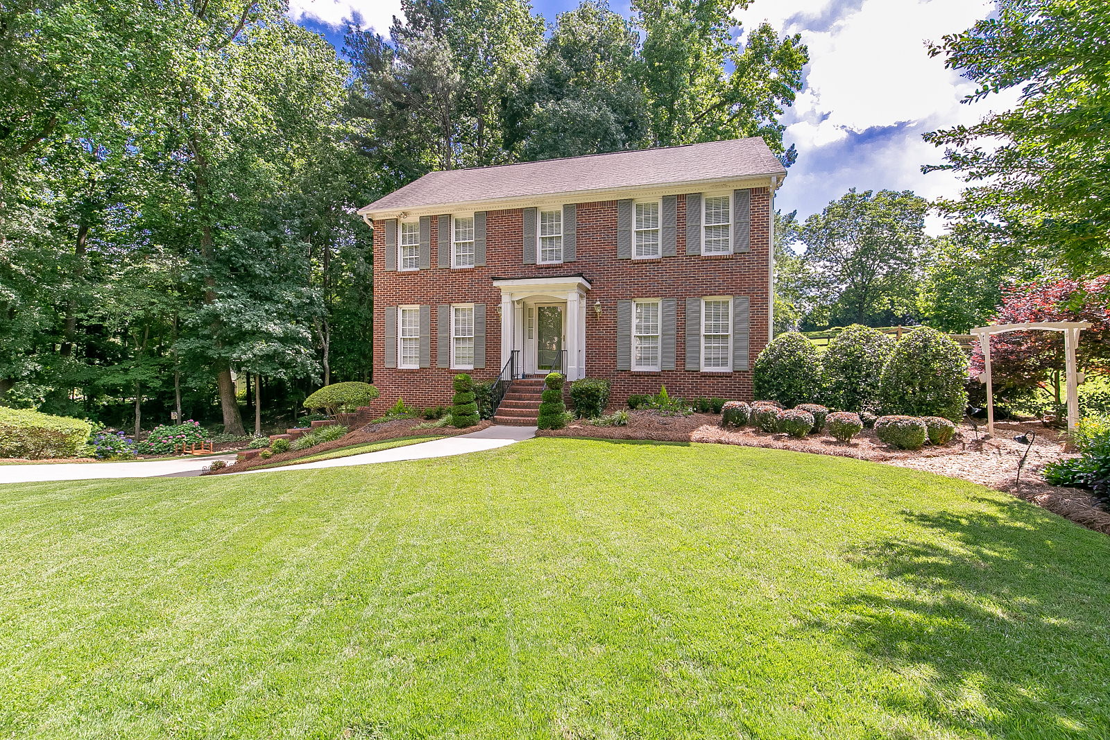 Glide Tour of 2621 Loring Rd, Kennesaw, 30152