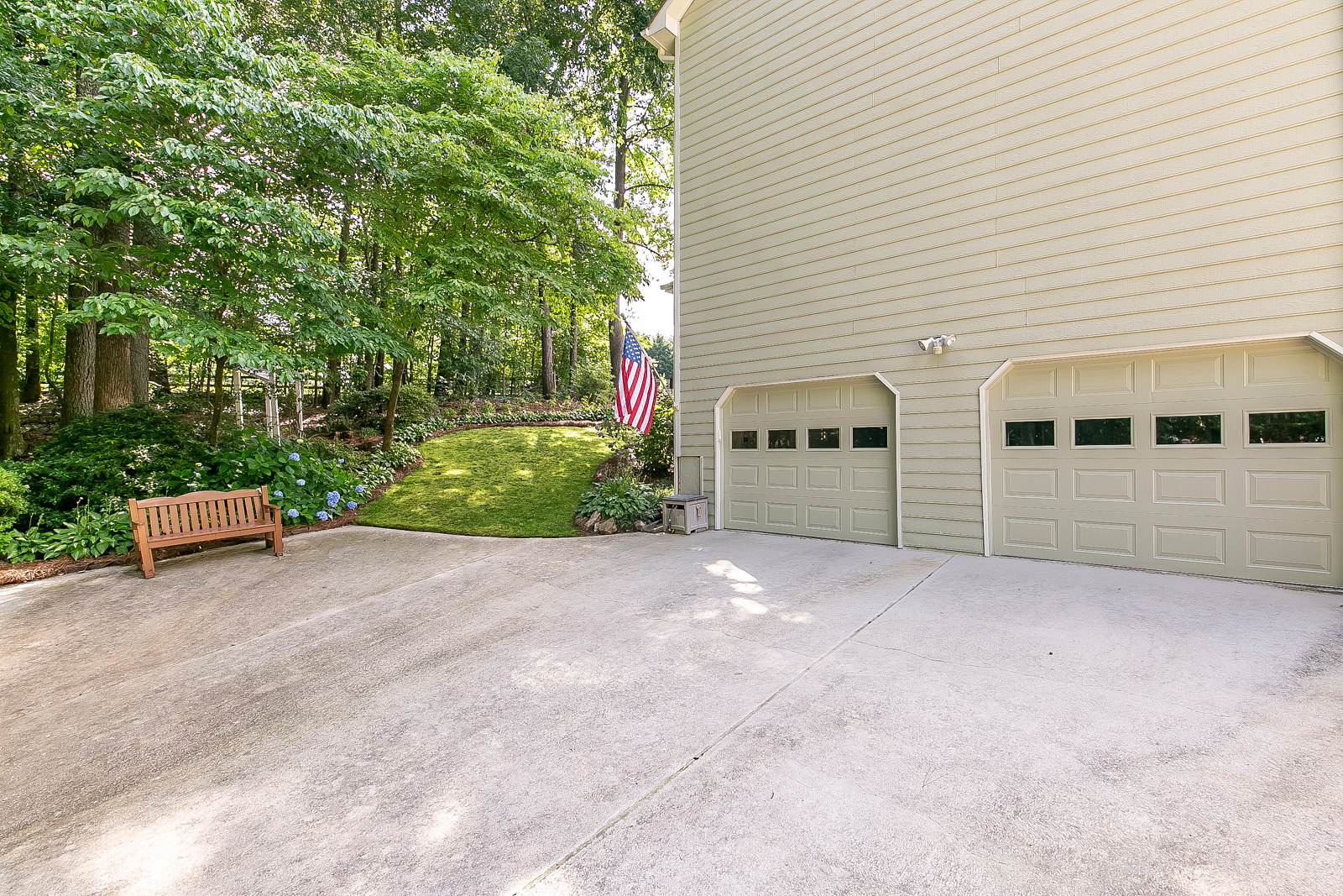 Glide Tour of 2621 Loring Rd, Kennesaw, 30152