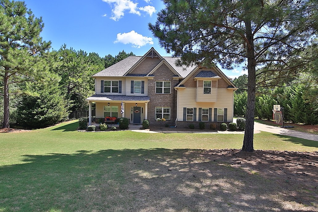 Glide Tour of 32 Coggins Farm Ln, Newnan, 30265