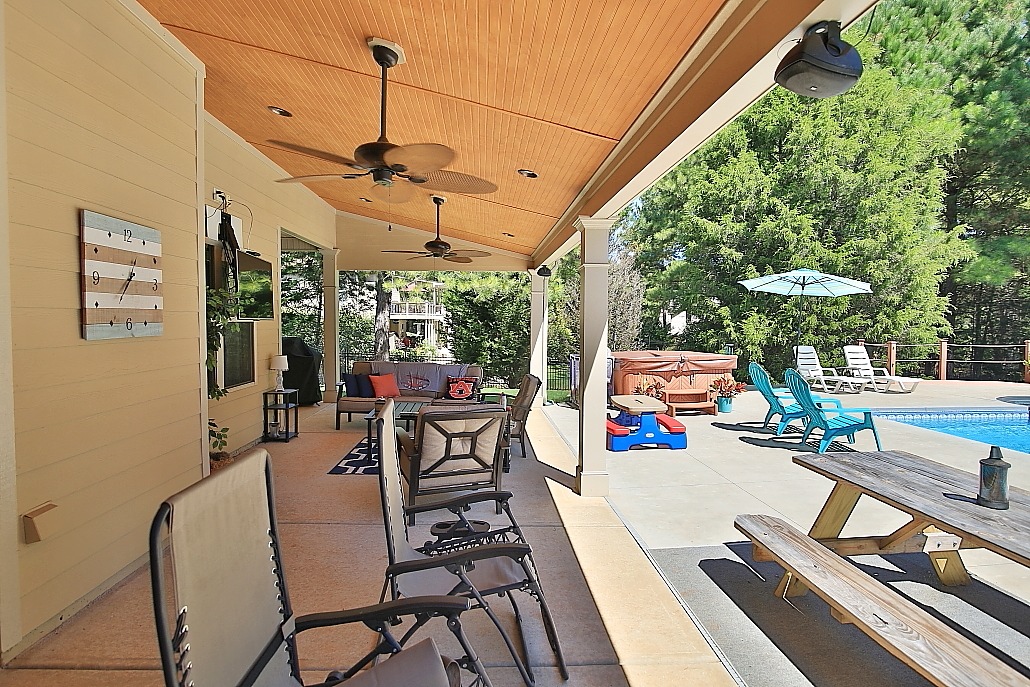 Glide Tour of 32 Coggins Farm Ln, Newnan, 30265