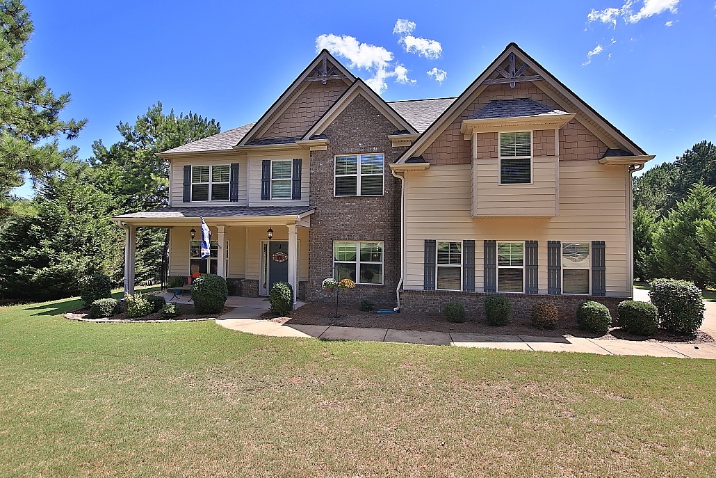 Glide Tour of 32 Coggins Farm Ln, Newnan, 30265