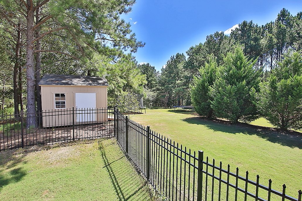 Glide Tour of 32 Coggins Farm Ln, Newnan, 30265