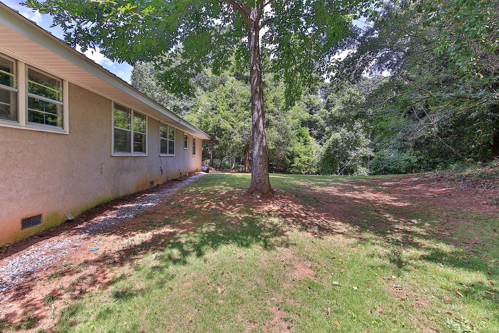 Glide Tour of 8100 Atlanta Newnan Rd, Palmetto, 30268