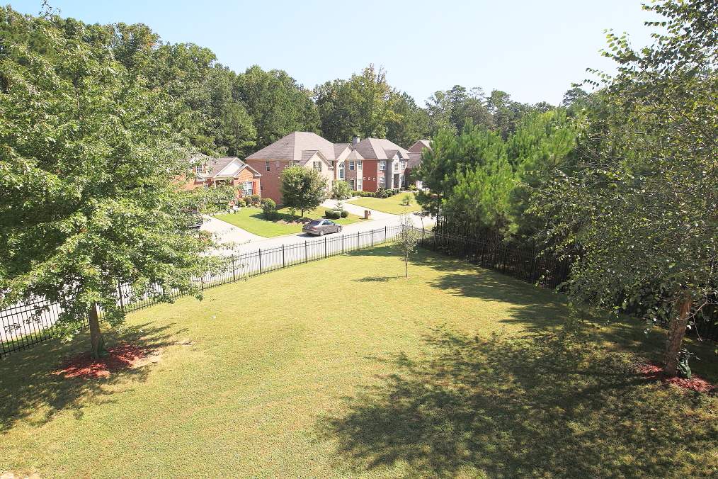 Glide Tour of 1097 Southland bluff, Stone Mountain, 30087