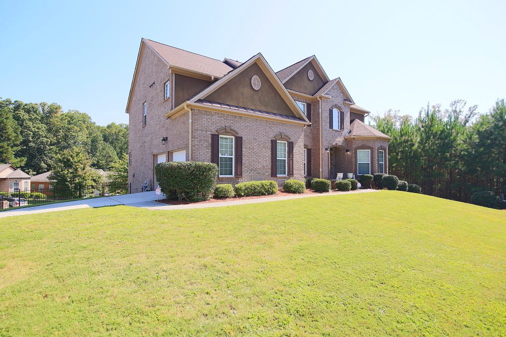 Glide Tour of 1097 Southland bluff, Stone Mountain, 30087
