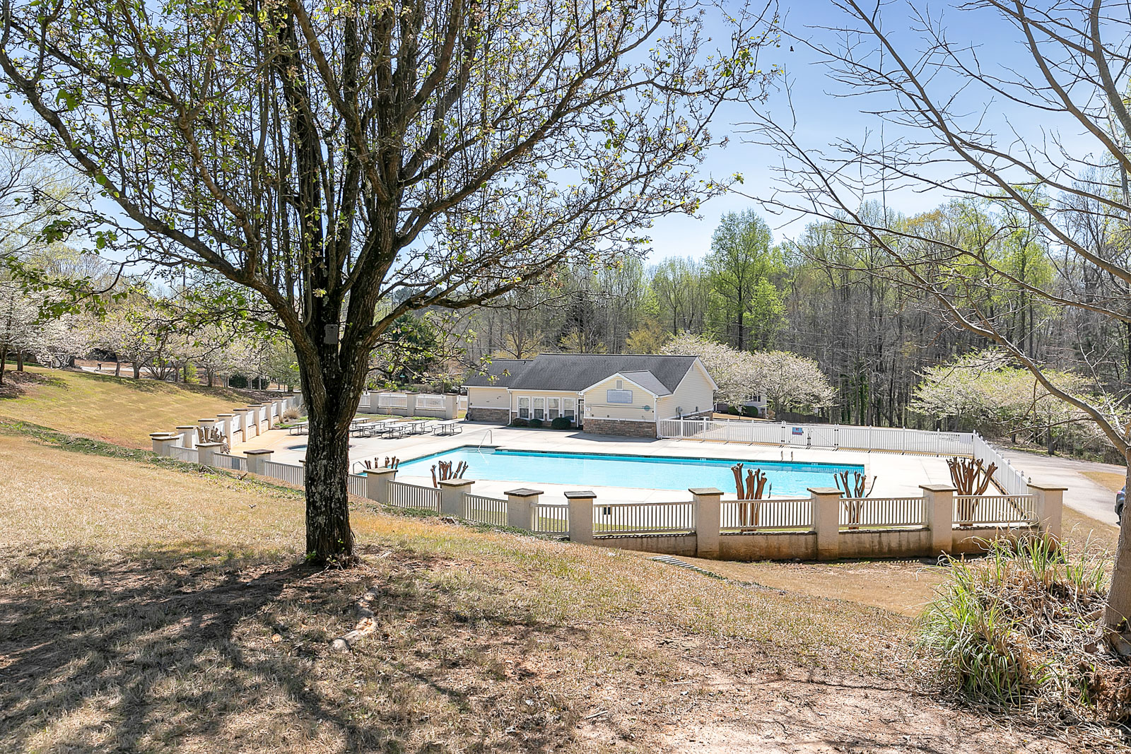 Glide Tour of 356 Bonnie Sue Dr, Villa Rica, 30180